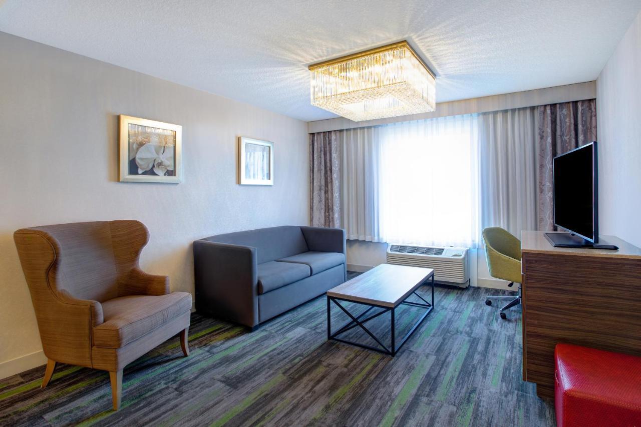 The Landing Hotel & Conference Centre St. Paul Kültér fotó